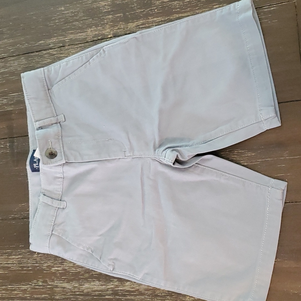 Boys size 6 Shorts GUC